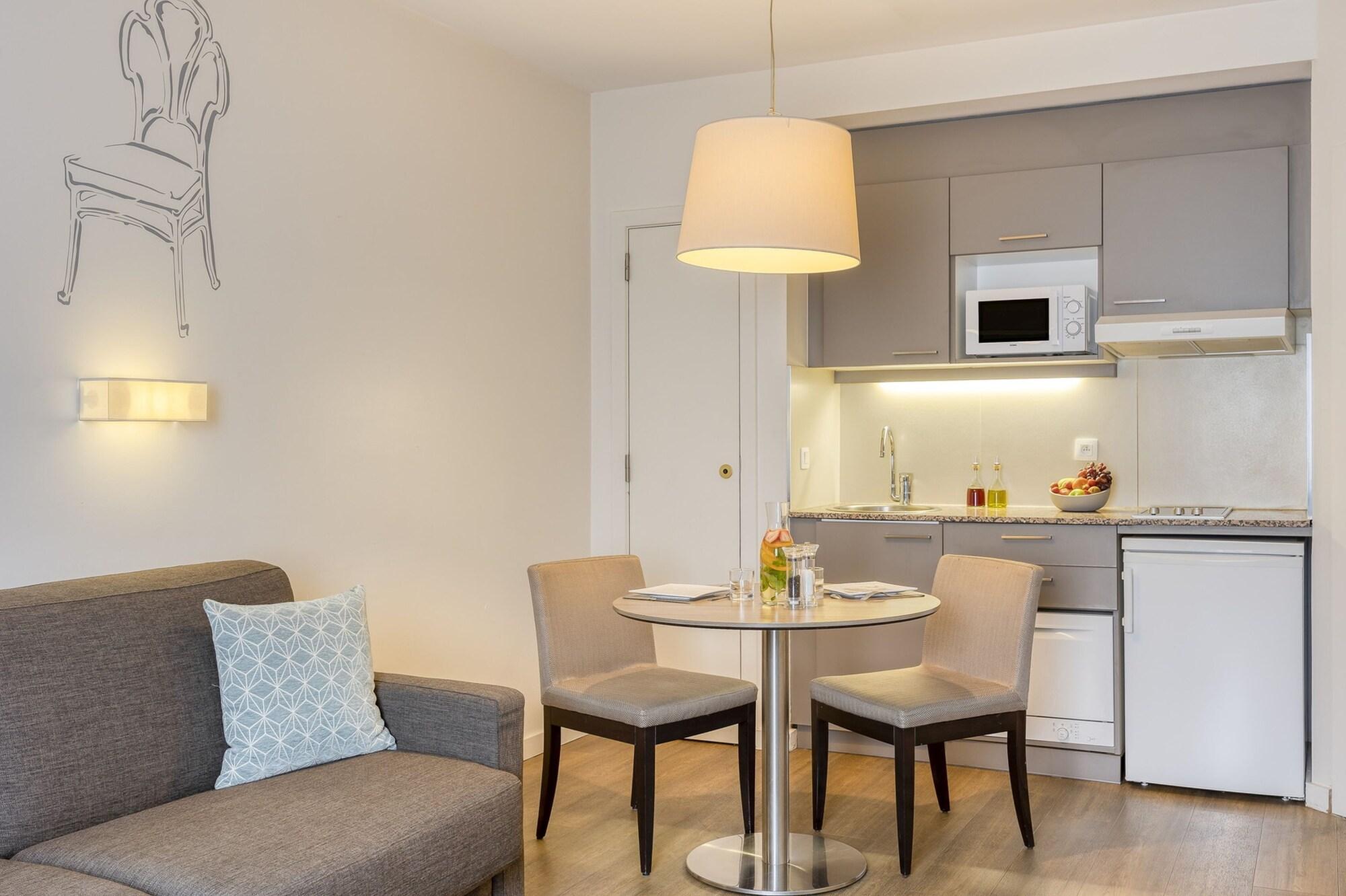 Citadines Toison D'Or Brussels Aparthotel Dış mekan fotoğraf