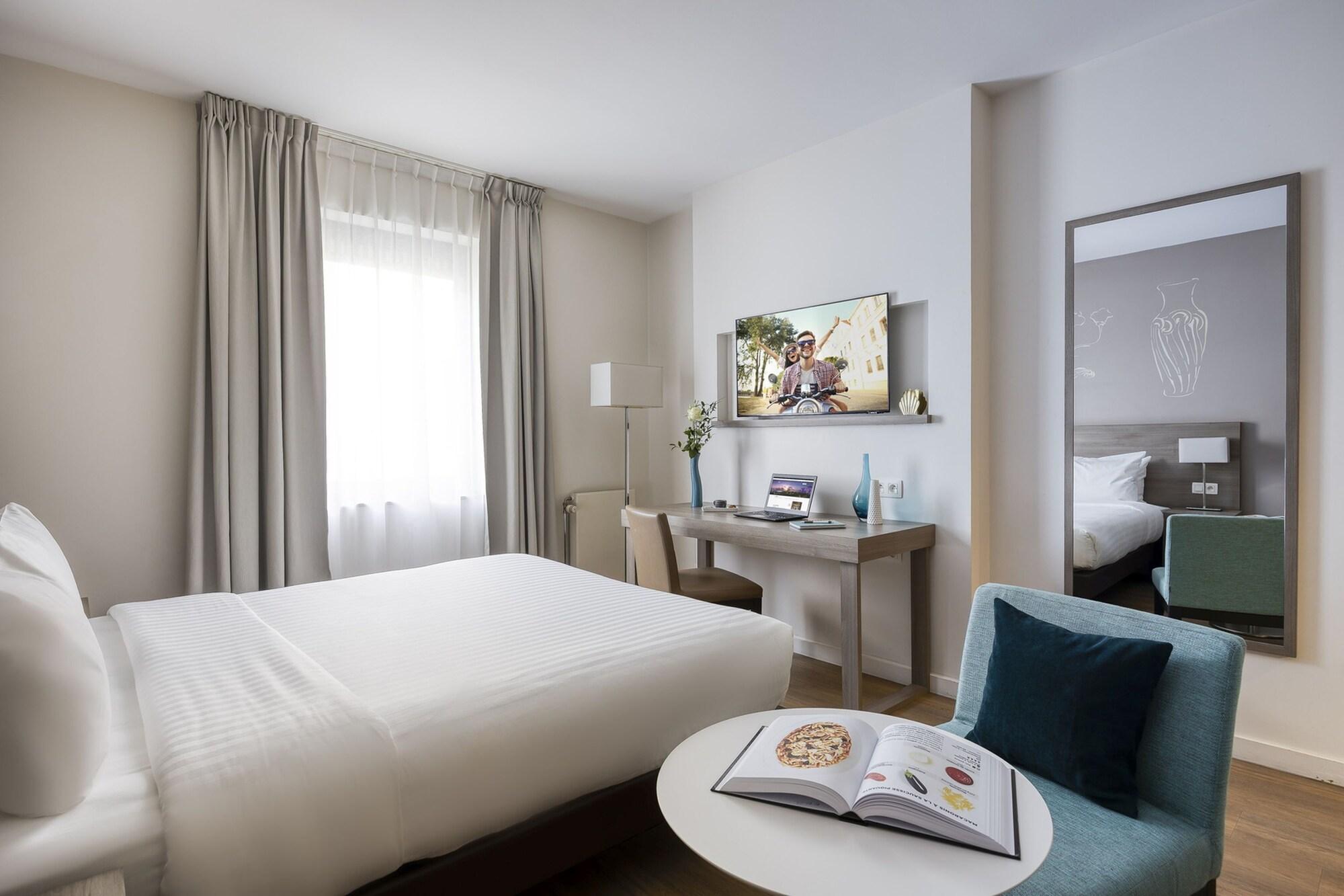 Citadines Toison D'Or Brussels Aparthotel Dış mekan fotoğraf